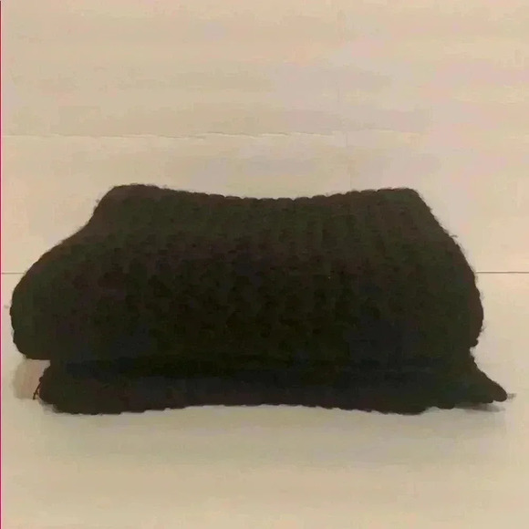 Urban Outfitters Chunky Scarf - Picture 3 of 3